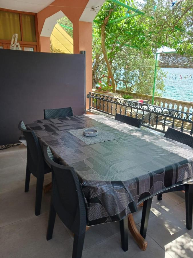 Apartmani Valerija I Joso Bibinje Ruang foto