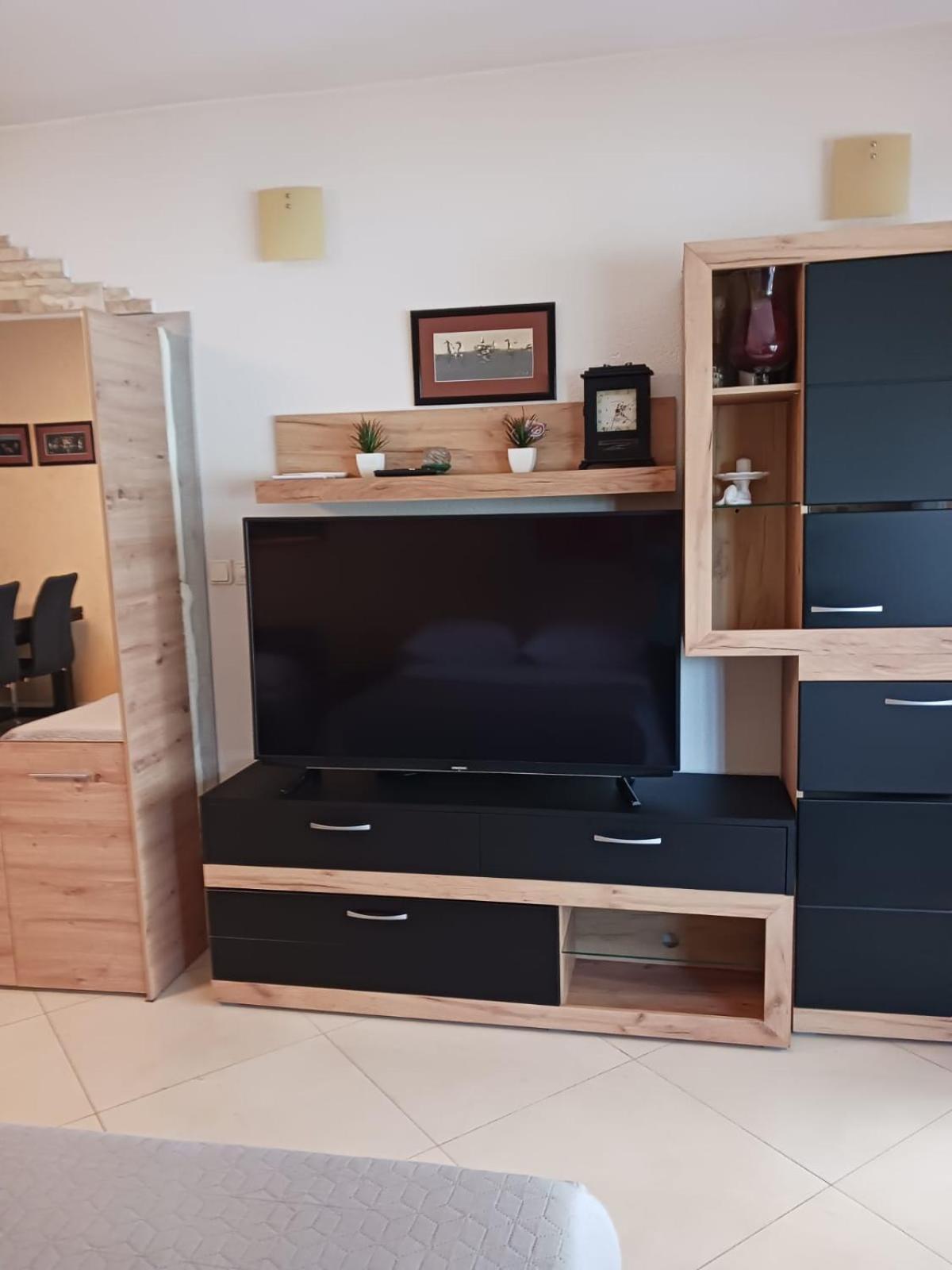 Apartmani Valerija I Joso Bibinje Ruang foto